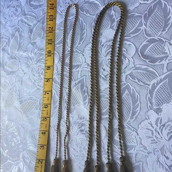 Tassel tieback - Picture 3 of 3